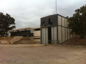 Edificio principal de la subestación eléctrica de Lorca. / F.J.F.G.