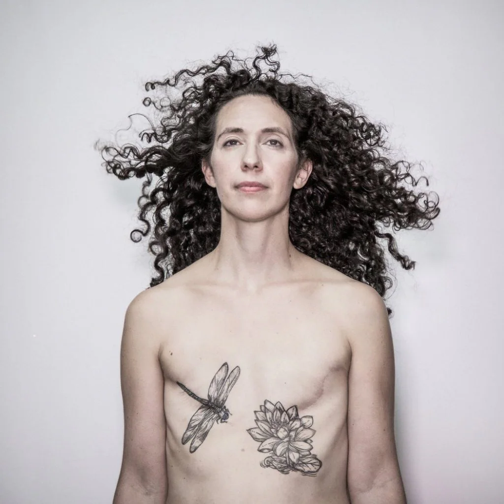 Rebecca Pine, cofundadora del proyecto 'The breast and the sea', dentro del movimiento 'Going Flat' (Quedarse plana)